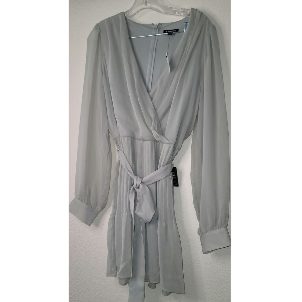 Express Dusty Gray Blue Long-sleeve V-neck Romper Pleated Waist Tie Belt Large